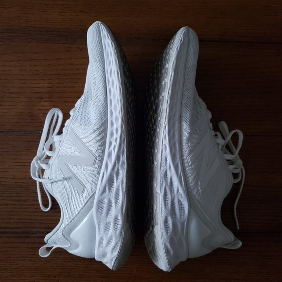 EUC New Balance Women's Fresh Foam Tempo V1 Running Shoe - Picture 6 of 11